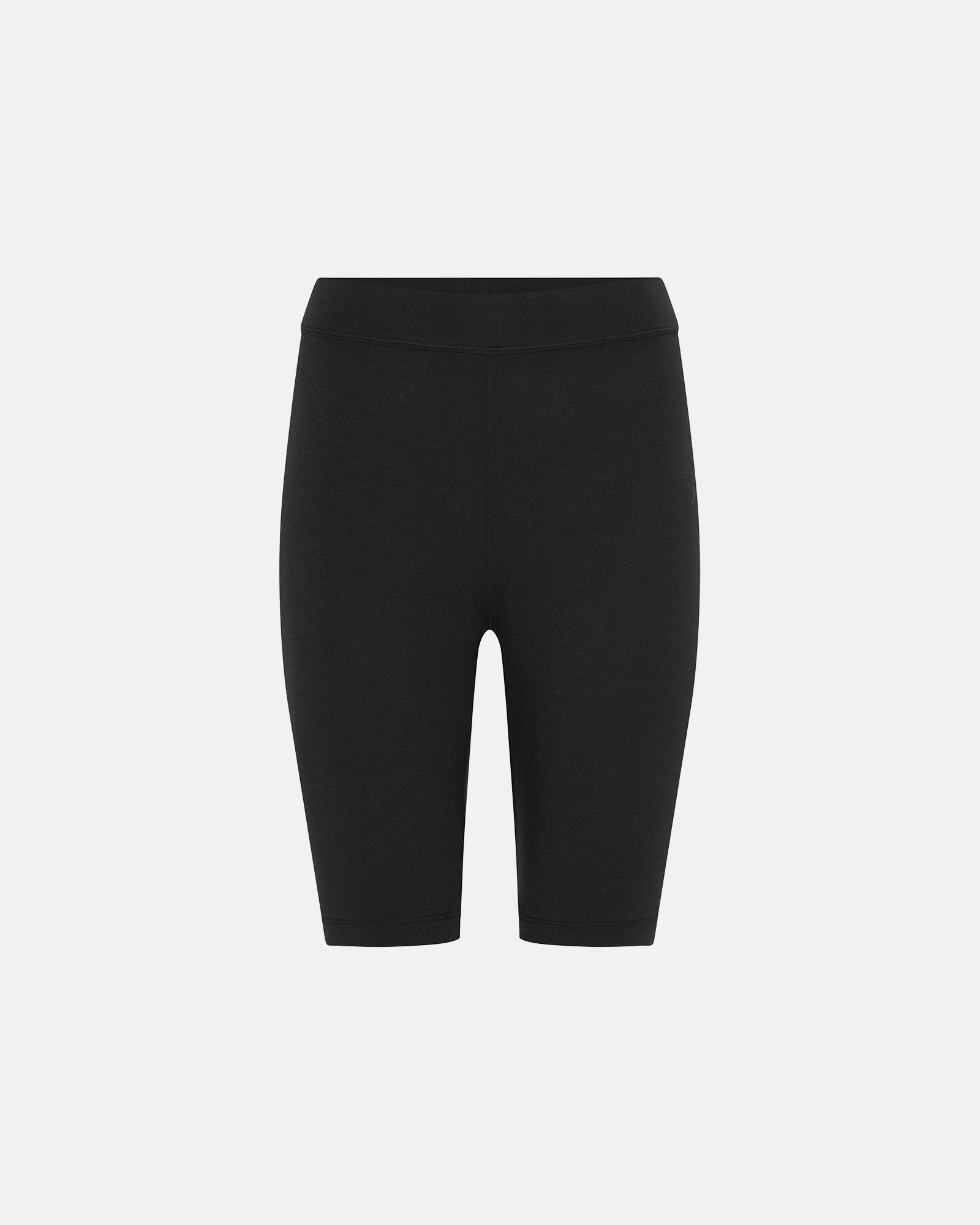 Bike Shorts framifrån — mjuk bambuviskos med elastisk, följsam passform.