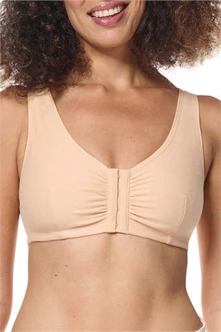 Amoena Frances framknäppt bh utan bygel i mjuk bomull med protesfickor. Beige. Komfort hos Helgas.