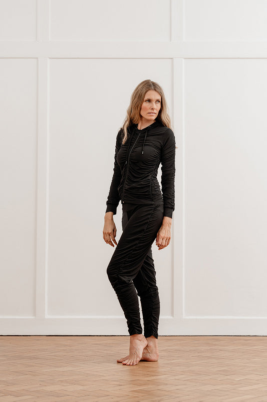 Lotta yogabyxa, Abelle