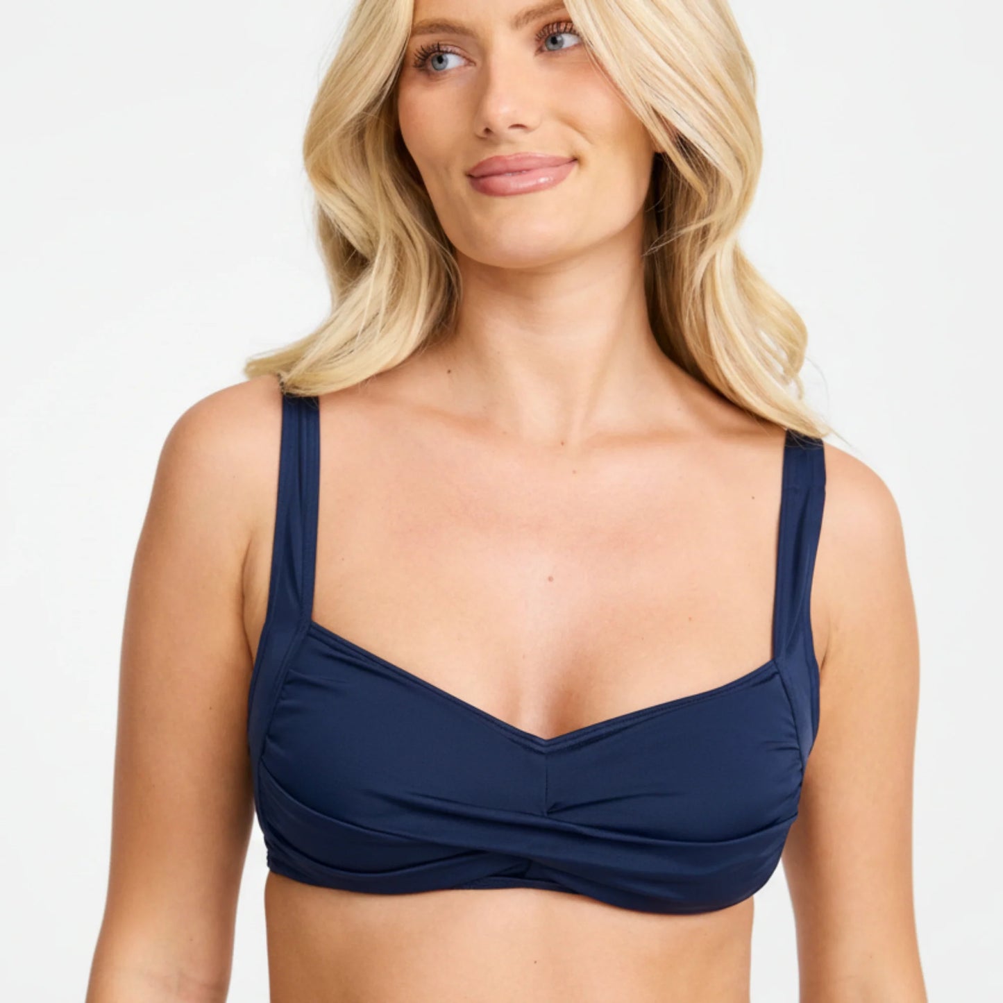 Bikinibh Rita 33231, Damella