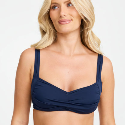 Bikinibh Rita 33231, Damella