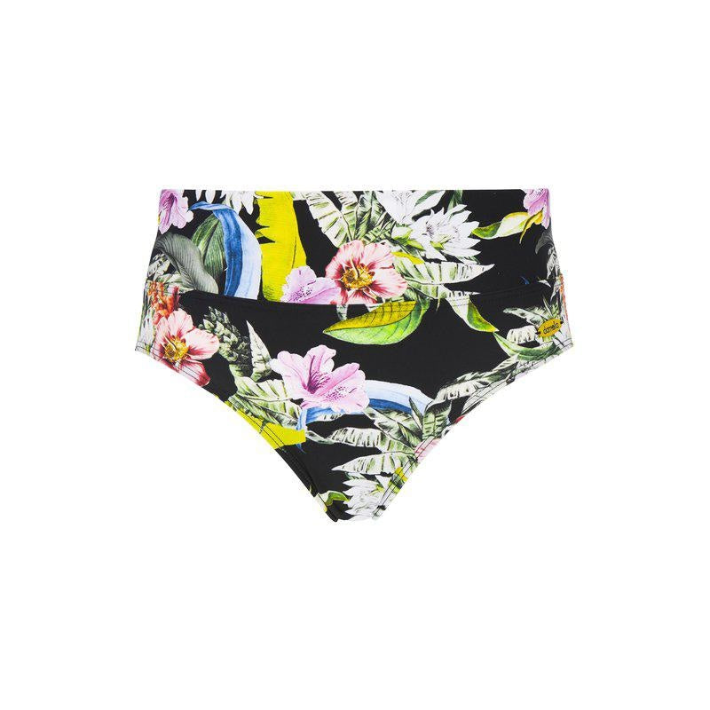 Hög midja på Damellas bikinitrosa | helgas.nu