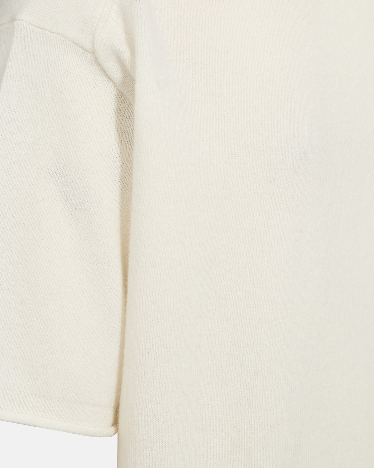 Ivory merinoulls‑Tröja med renskura kanter och mjuk struktur för elegant basstil.