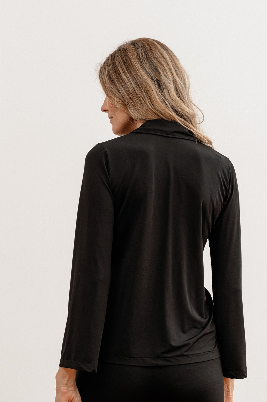 Pyjamas jacka dam Christine, Abelle svart bakifrån | Köp online | Helgas