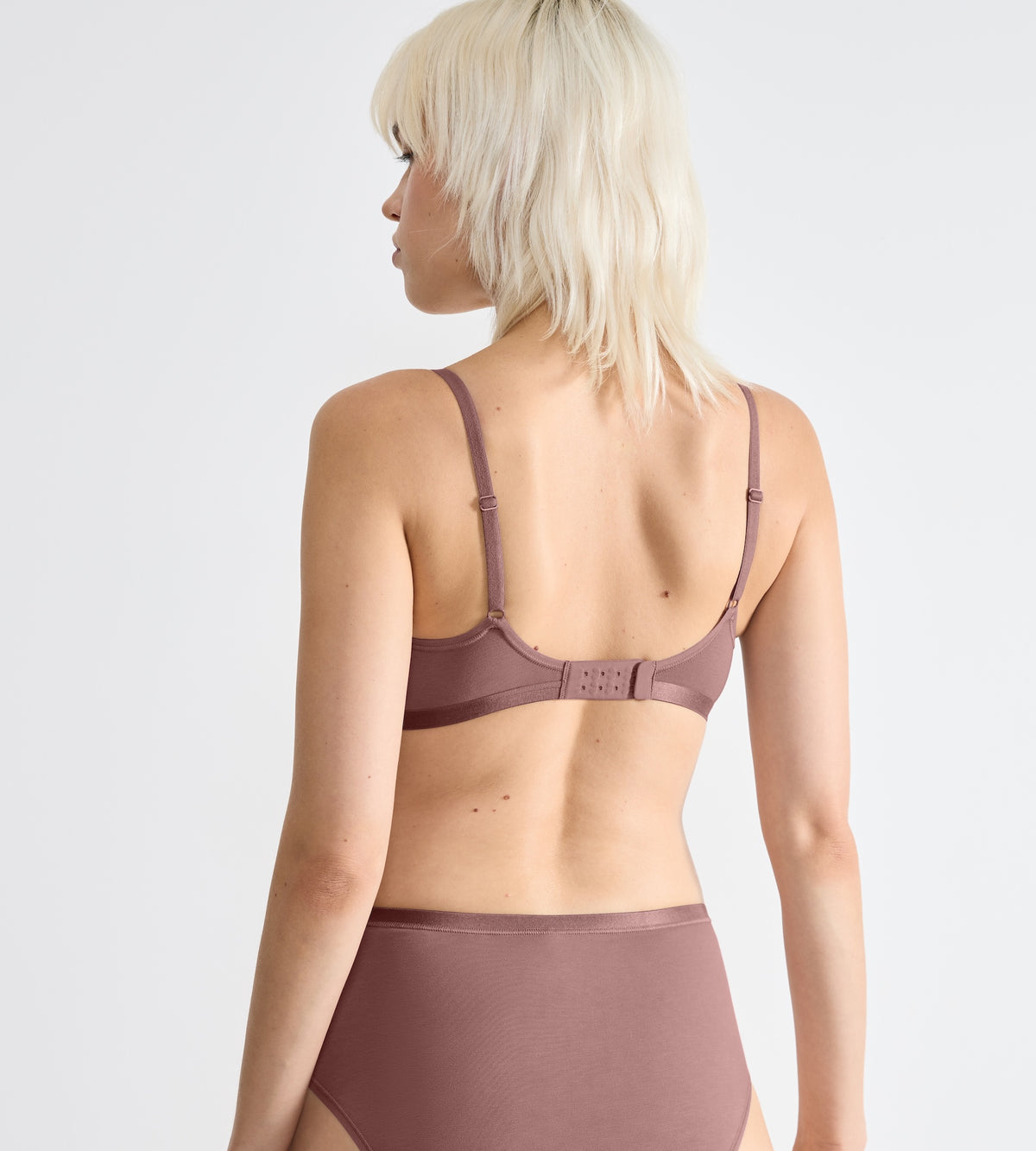 Daily Cotton Soft Bra med justerbara axelband och elastiskt underband